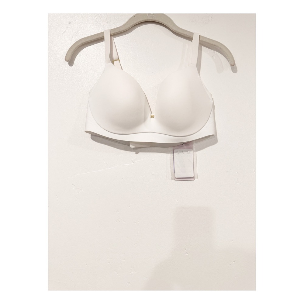 Honeylove Silhouette Bra White Wireless Molded Cup Size 36B  NWT